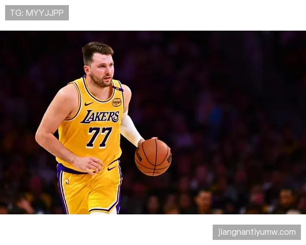 拉梅洛挡拆组织偏三分，与东契奇助攻结构不同