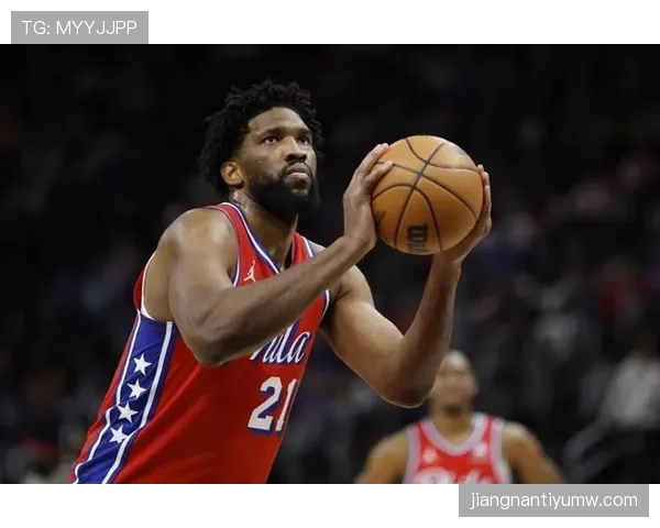 恩比德挡拆制造错位提升效率，核心内线统治季后赛内线对决