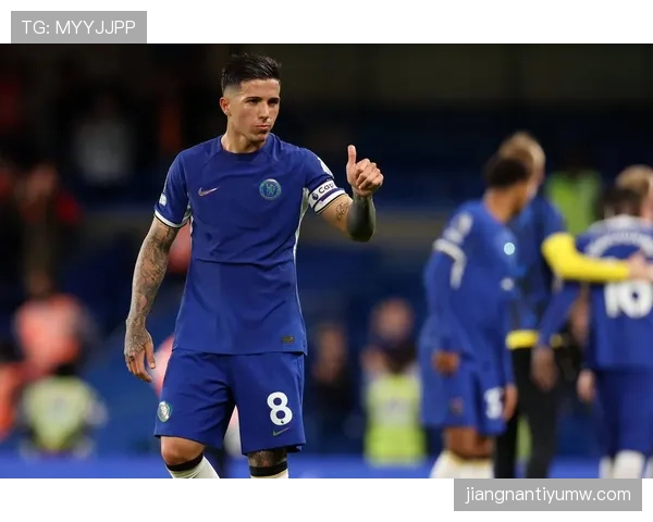 恩佐·费尔南德斯家里冰箱贴都是金的？